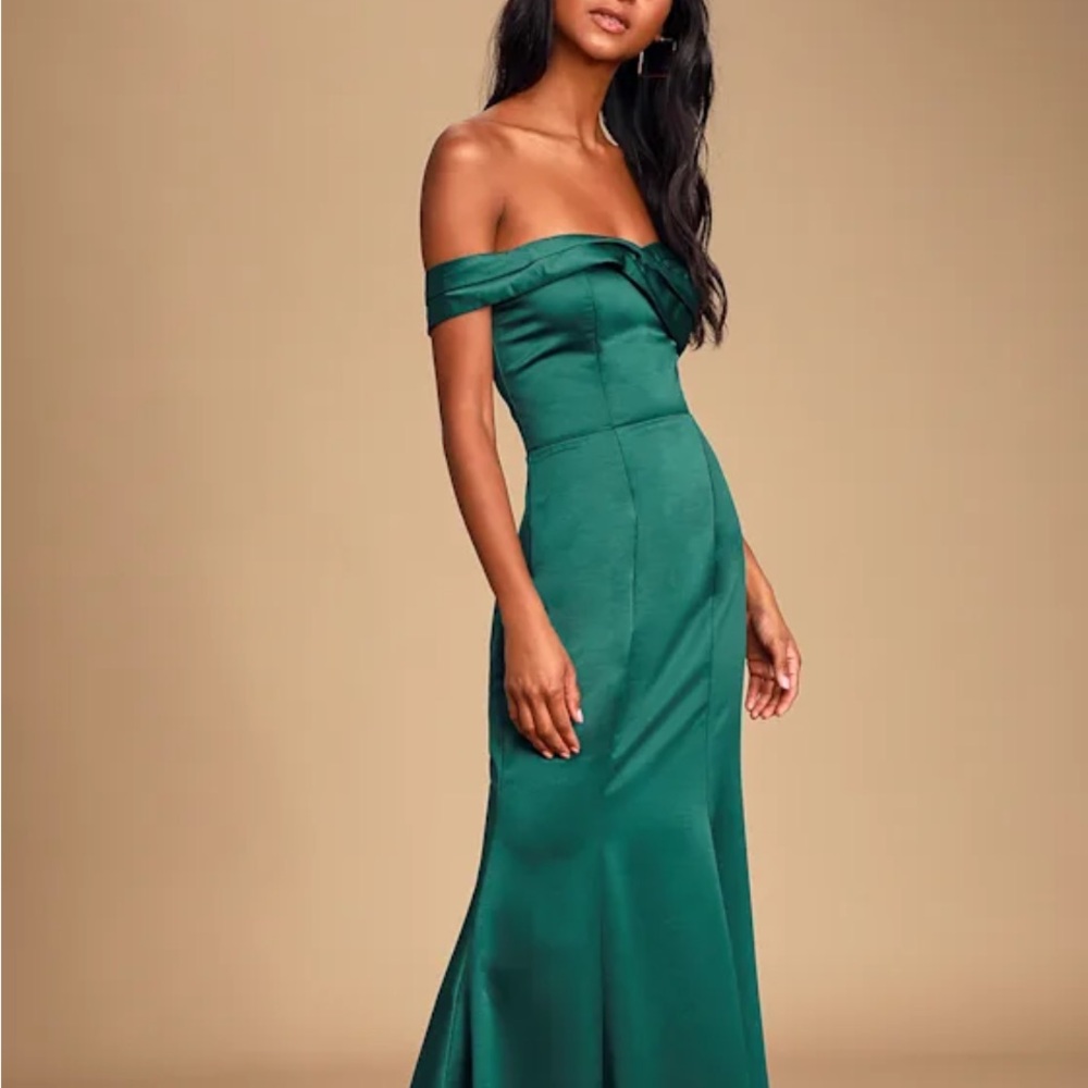 Lulu’s large off the shoulder emerald satin maxi dress - Picture 5 of 9